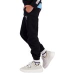 C112KUN40001_Sace_Deep-Black_MODEL2