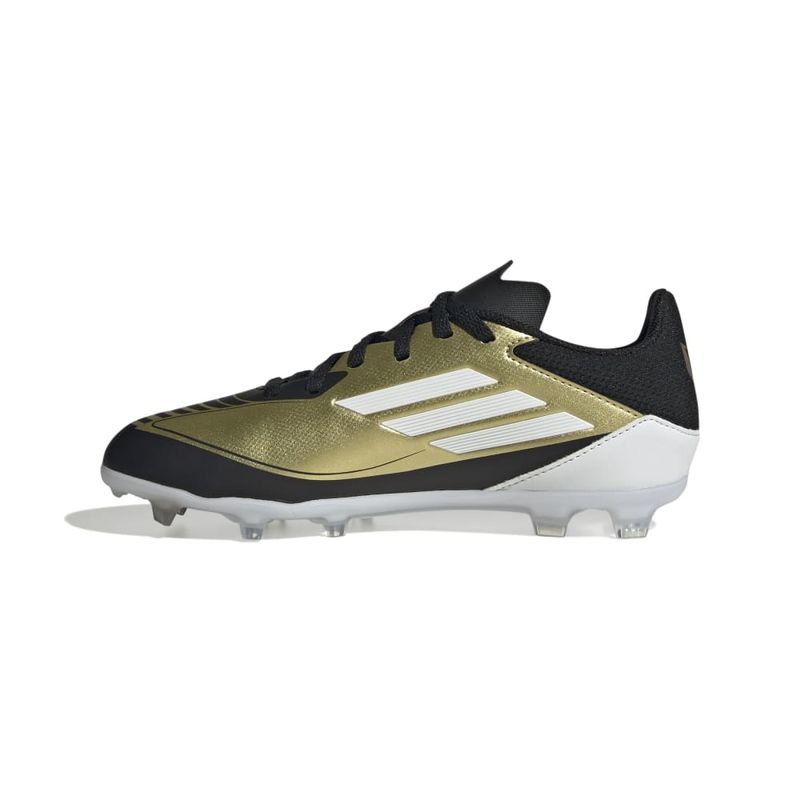 IF6919_4_FOOTWEAR_Photography_Side-Medial-Center-View_white