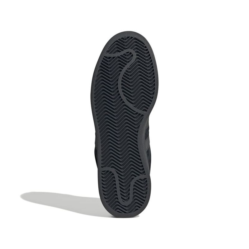 ID2064_4_FOOTWEAR_Photography_Bottom-View_white