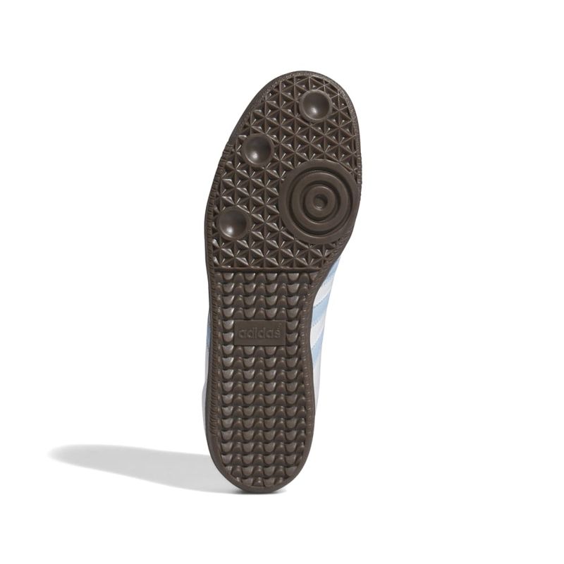 JI2003_4_FOOTWEAR_Photography_Bottom-View_white