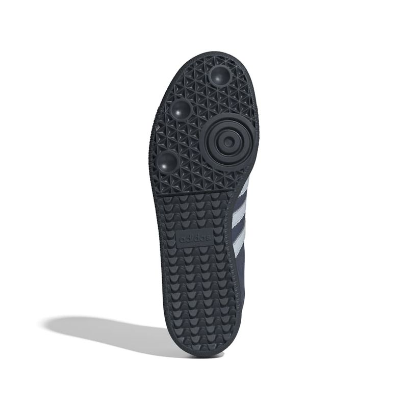 ID1454_4_FOOTWEAR_Photography_Bottom-View_white