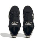 ID7039_3_FOOTWEAR_Photography_Top-Portrait-View_white