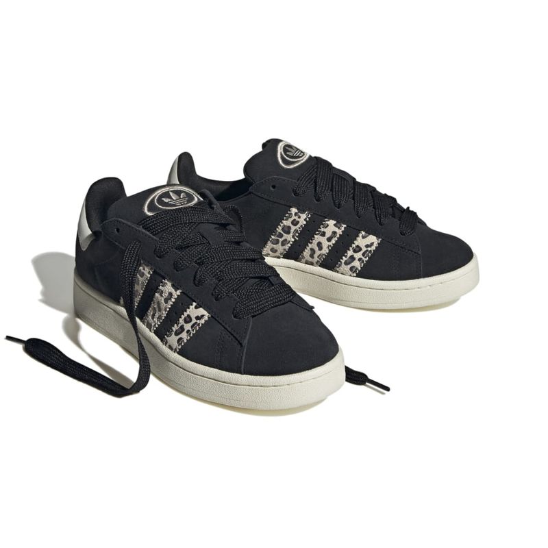 ID7039_6_FOOTWEAR_Photography_Front-Lateral-Top-View_white