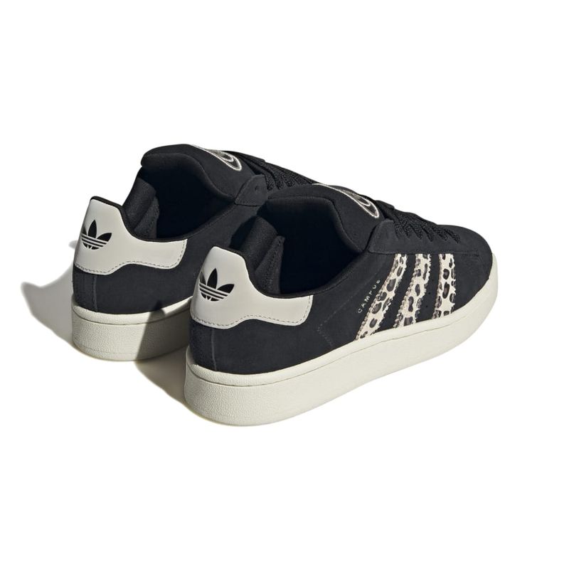 ID7039_7_FOOTWEAR_Photography_Back-Lateral-Top-View_white