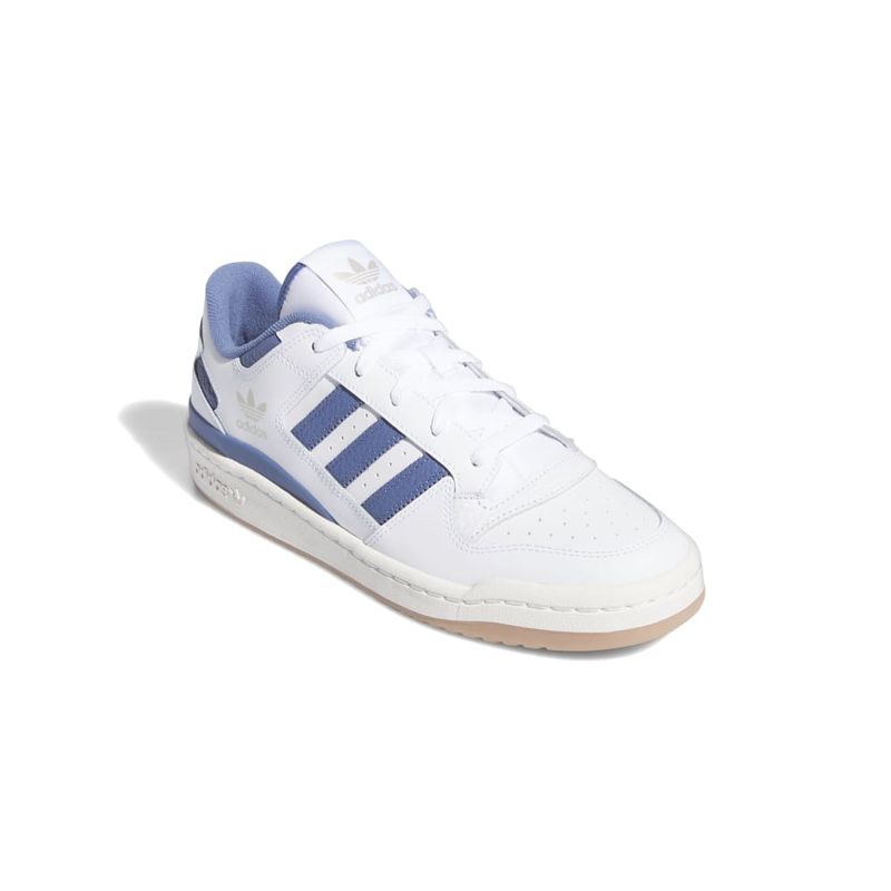 IH7821_6_FOOTWEAR_Photography_Front-Lateral-Top-View_white