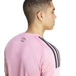 JJ1392_8_APPAREL_On Model_Detail View 2_white.jpg