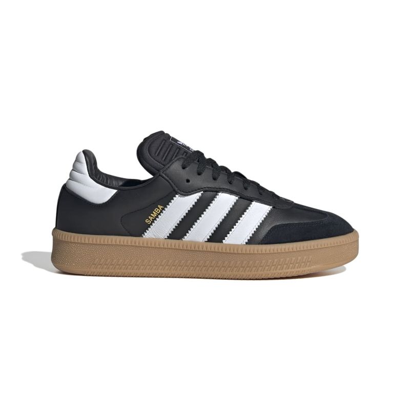 IE1379_1_FOOTWEAR_Photography_Side-Lateral-Center-View_white.jpg