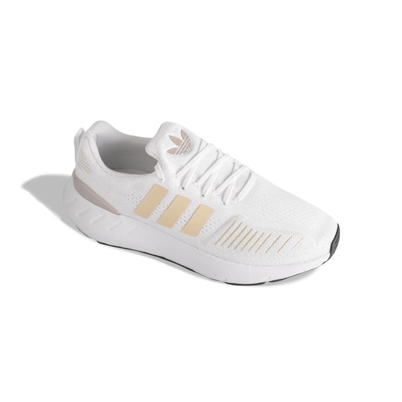 GZ9363_6_FOOTWEAR_Photography_Front Lateral Top View_white.jpg