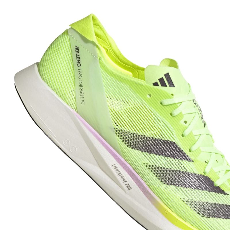 IG3134_8_FOOTWEAR_Photography_Detail View 1_white.jpg