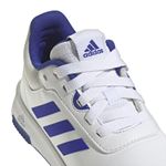 H06314_8_FOOTWEAR_Photography_Detail View 1_white.jpg