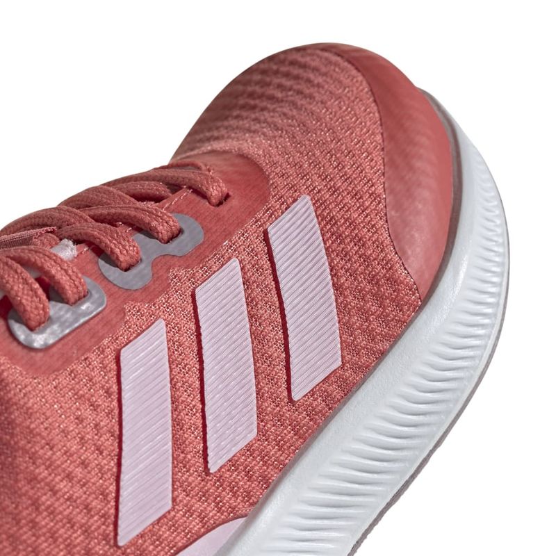 ID0593_8_FOOTWEAR_Photography_Detail View 1_white.jpg