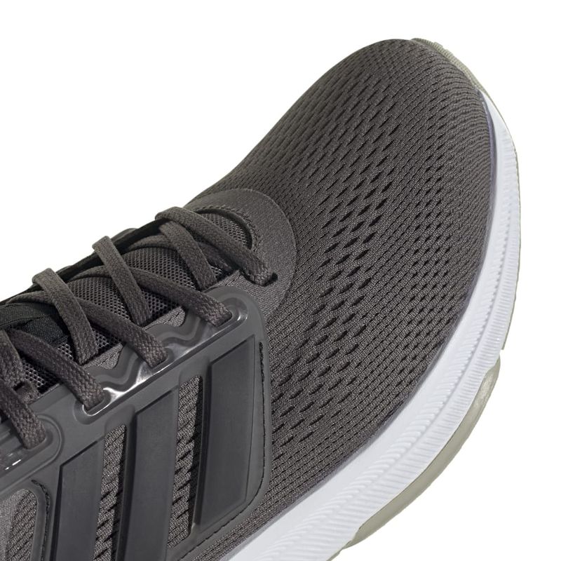 IE0716_9_FOOTWEAR_Photography_Detail View 2_white.jpg