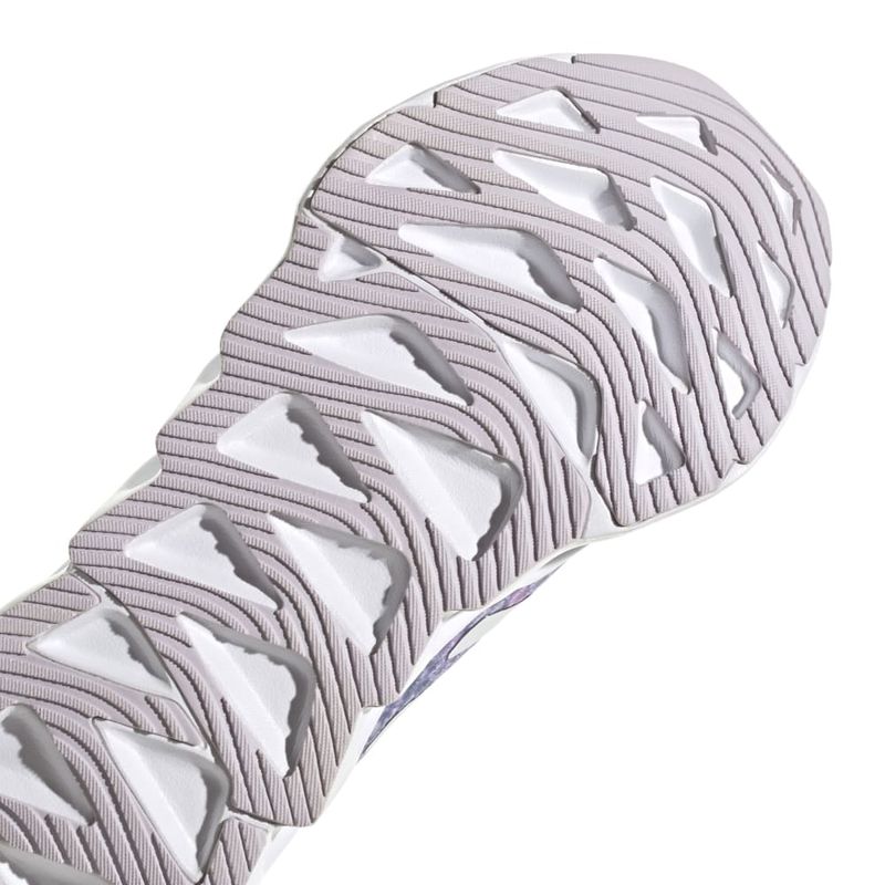 IF6482_8_FOOTWEAR_Photography_Detail View 1_white.jpg