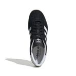 JI2060_3_FOOTWEAR_Photography_Top-Portrait-View_white.jpg