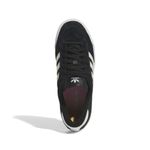 IG4115_3_FOOTWEAR_Photography_Top Portrait View_white.jpg