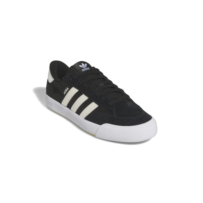 IG4115_6_FOOTWEAR_Photography_Front Lateral Top View_white.jpg