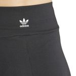 IP2968_7_APPAREL_On Model_Detail View 2_white.jpg