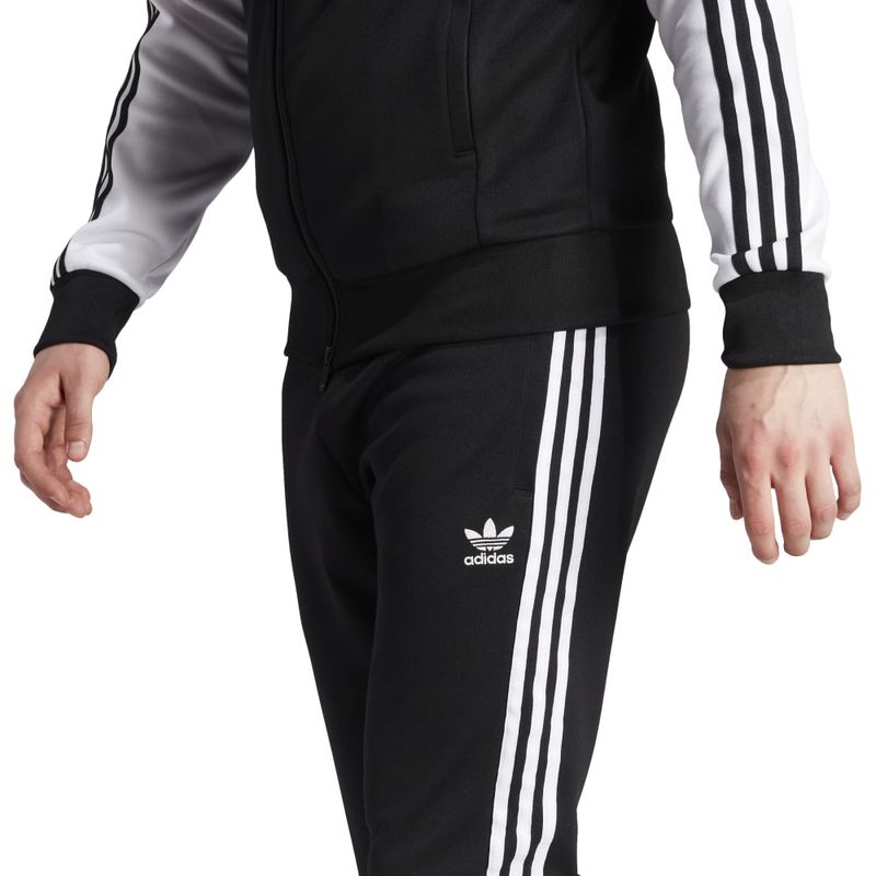 IL2488_6_APPAREL_On Model_Detail View 1_white.jpg