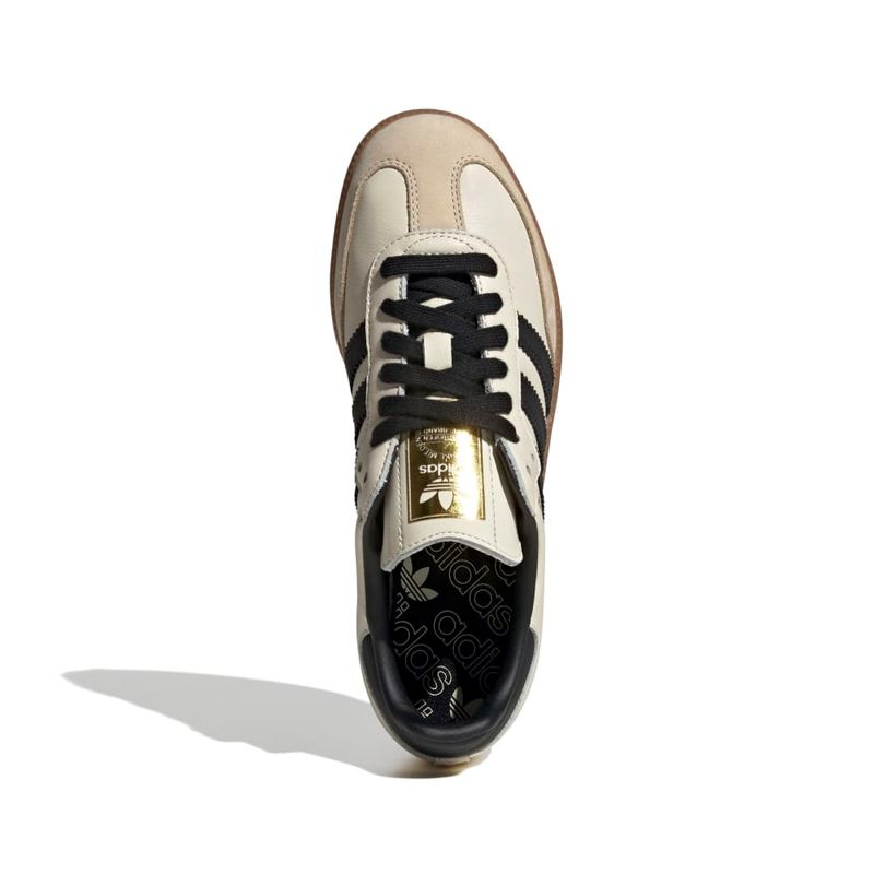ID0478_3_FOOTWEAR_Photography_Top Portrait View_white.jpg