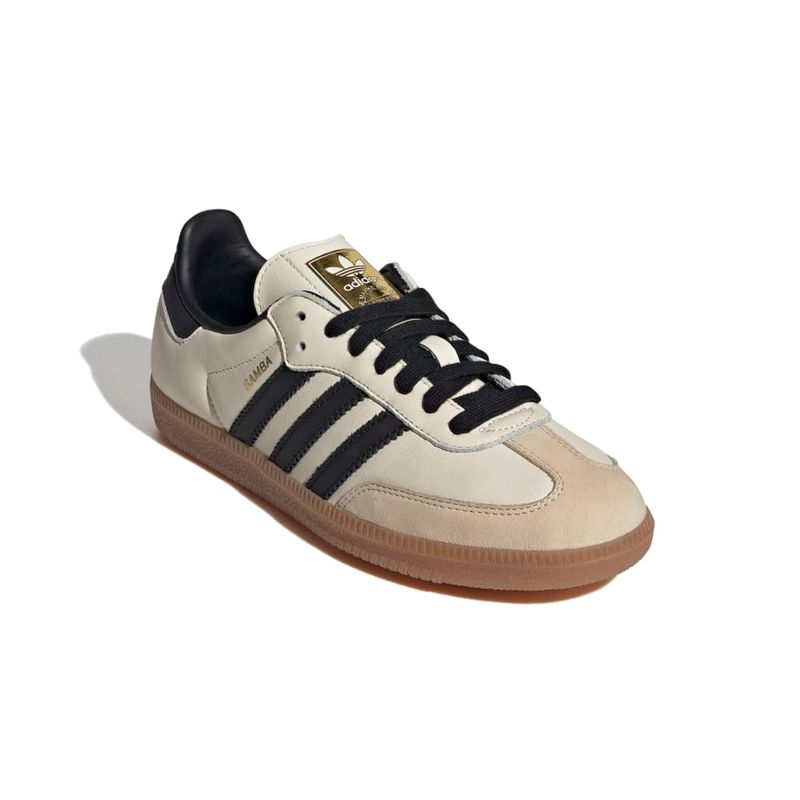 ID0478_6_FOOTWEAR_Photography_Front Lateral Top View_white.jpg