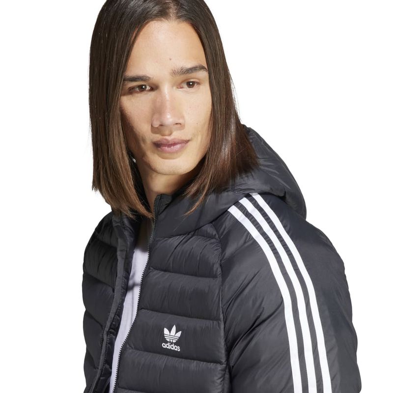 IL2563_7_APPAREL_On Model_Detail View 1_white.jpg
