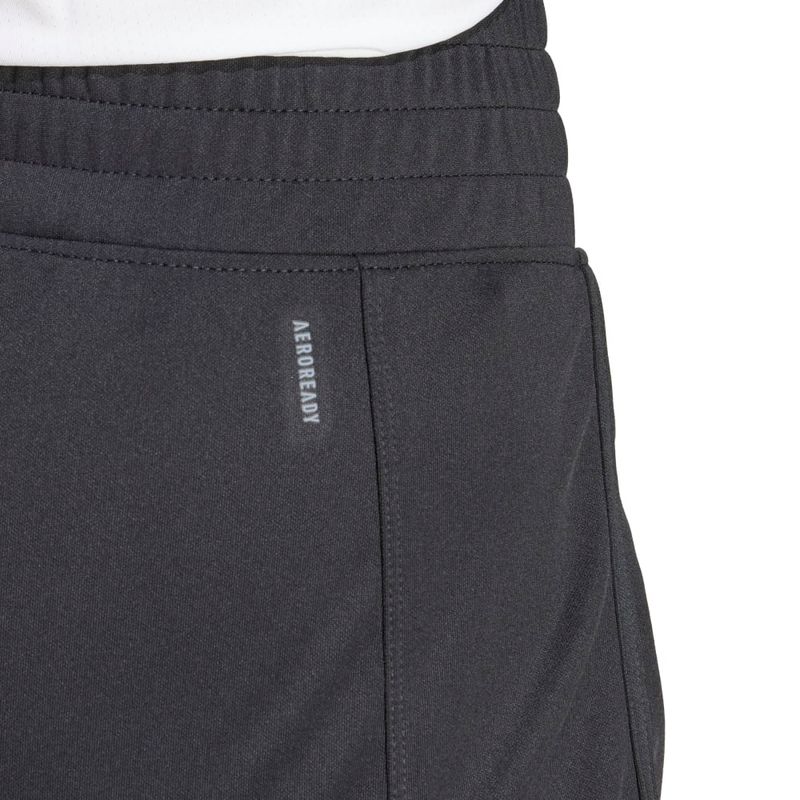 IQ2576_7_APPAREL_On Model_Detail View 1_white.jpg