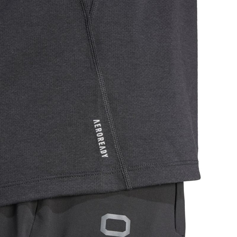 IQ3834_8_APPAREL_On Model_Detail View 2_white.jpg