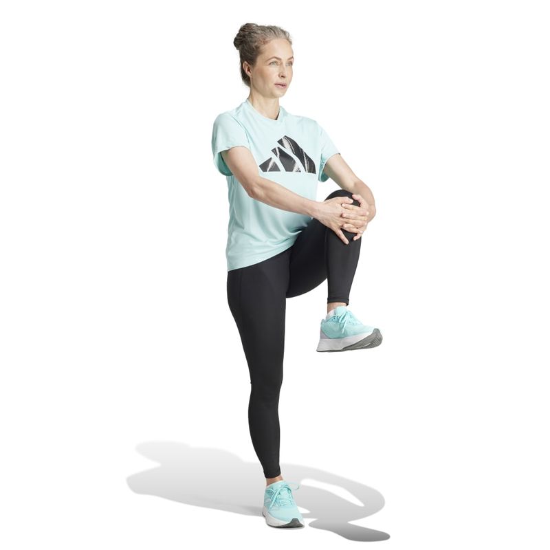IL4747_6_APPAREL_On Model_Walking View_white