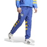 JI9492_5_APPAREL_On-Model_Walking-View_white
