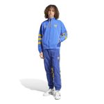 JI9492_6_APPAREL_On-Model_Standard-Outfit-View_white