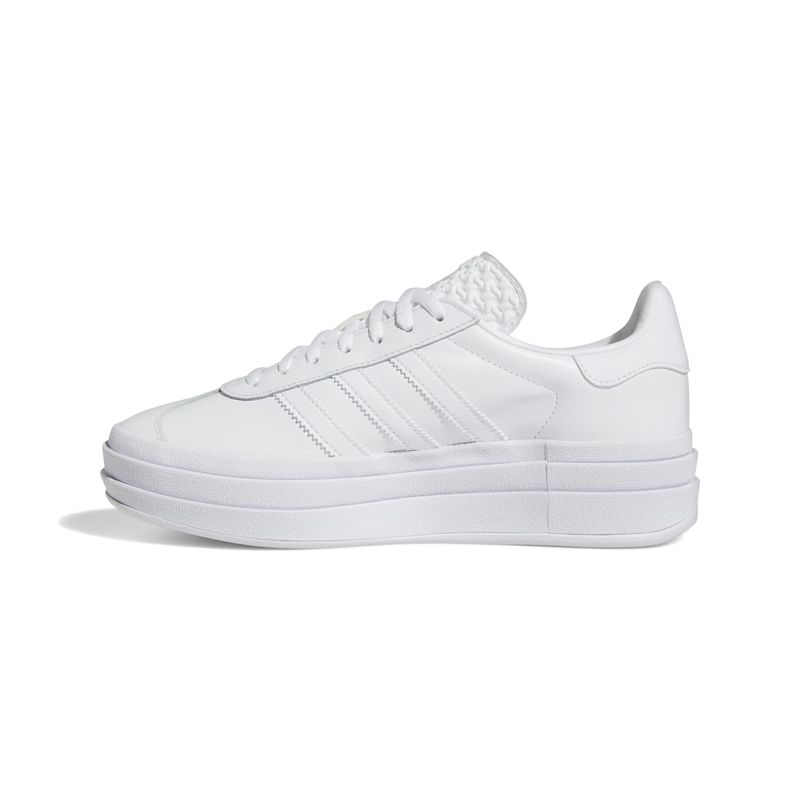 IE5130_5_FOOTWEAR_Photography_Side Medial Center View_white