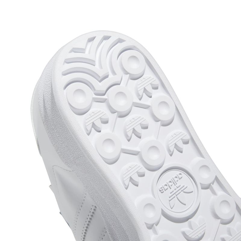 IE5130_9_FOOTWEAR_Photography_Detail View 2_white