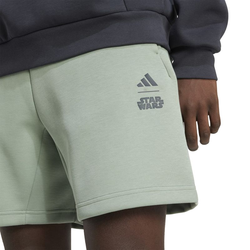 JI5722_6_APPAREL_On Model_Detail View 1_white
