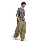 JD5416_5_APPAREL_On Model_Walking View_white