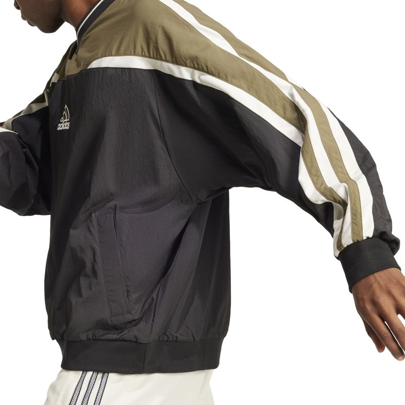 JD5395_7_APPAREL_On Model_Detail View 2_white