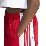 IP0620_6_APPAREL_On-Model_Detail-View-1_white