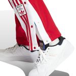 IP0620_7_APPAREL_On-Model_Detail-View-2_white